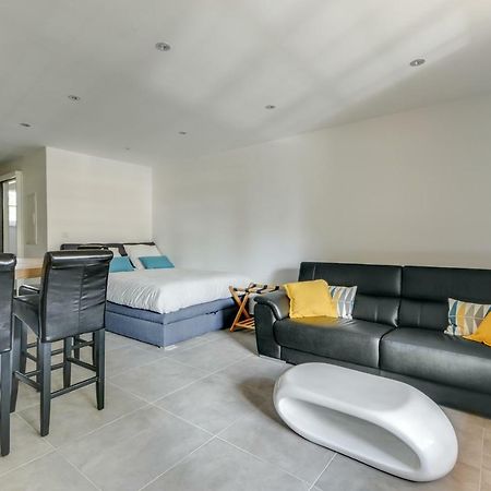 Appartamento Le Hameau Des Pins Saint-Raphaël Esterno foto